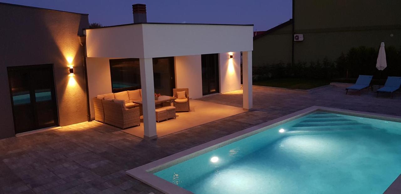 Villa Mateo 2 Ližnjan Extérieur photo